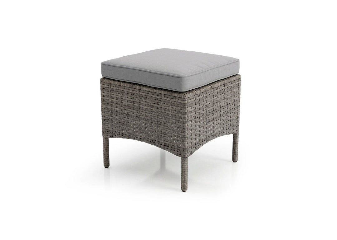 Sofá + Mesa + 2 Sillones + 2 pufs Ratán PE. Muebles de Jardín y Terraza Sebas.