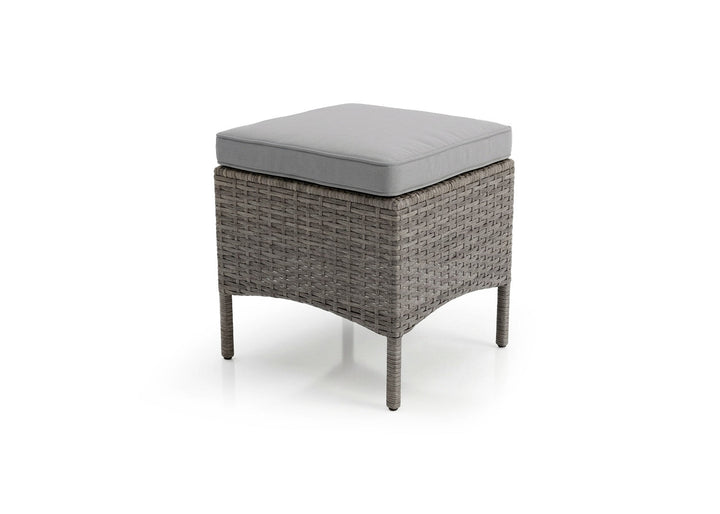 Sofá + Mesa + 2 Sillones + 2 pufs Ratán PE. Muebles de Jardín y Terraza Sebas.
